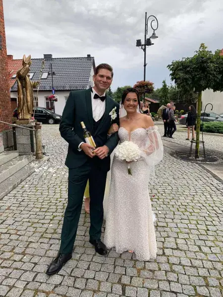 business-suitecreation1495127375079407