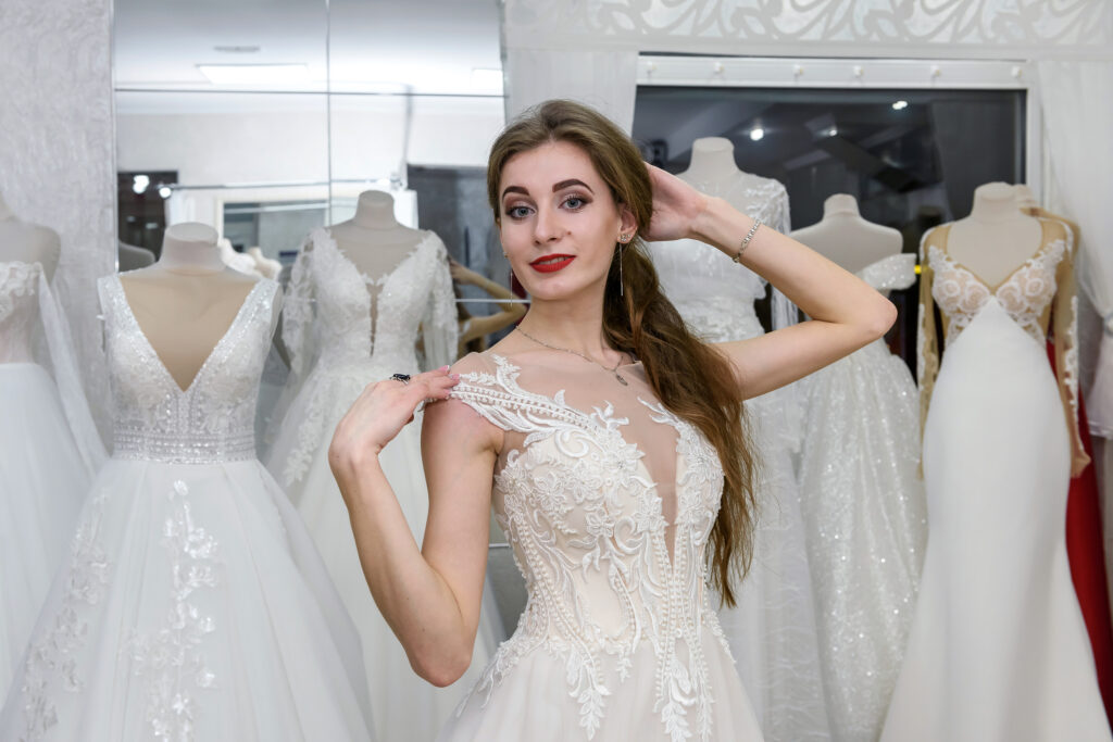 Na co powinny zwracać uwagę panny młode, wybierając suknię ślubną?